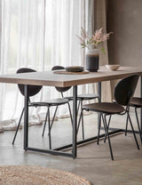 Älskar Industrial Dining Table