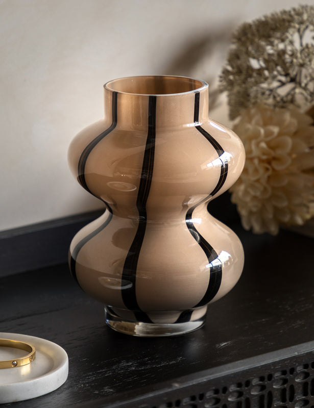 Elva Vase