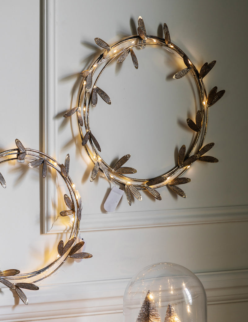 Gold Mistletoe LED Wreath