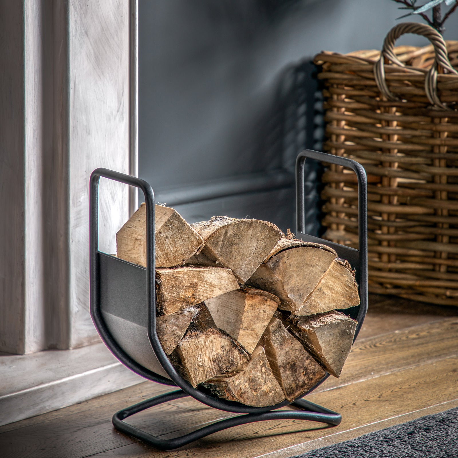 Black Iron Log Basket – The Den Now - Main Image